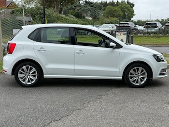 Used Volkswagen Polo 2015 for sale - 78642157: Photo