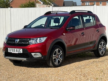 Used Dacia Sandero Stepway 2019 for sale - 78343553: Photo