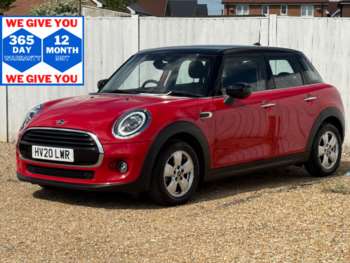 2020 (20) - COOPER CLASSIC 5 DOOR WITH SAT NAV & PARKING SENSORS