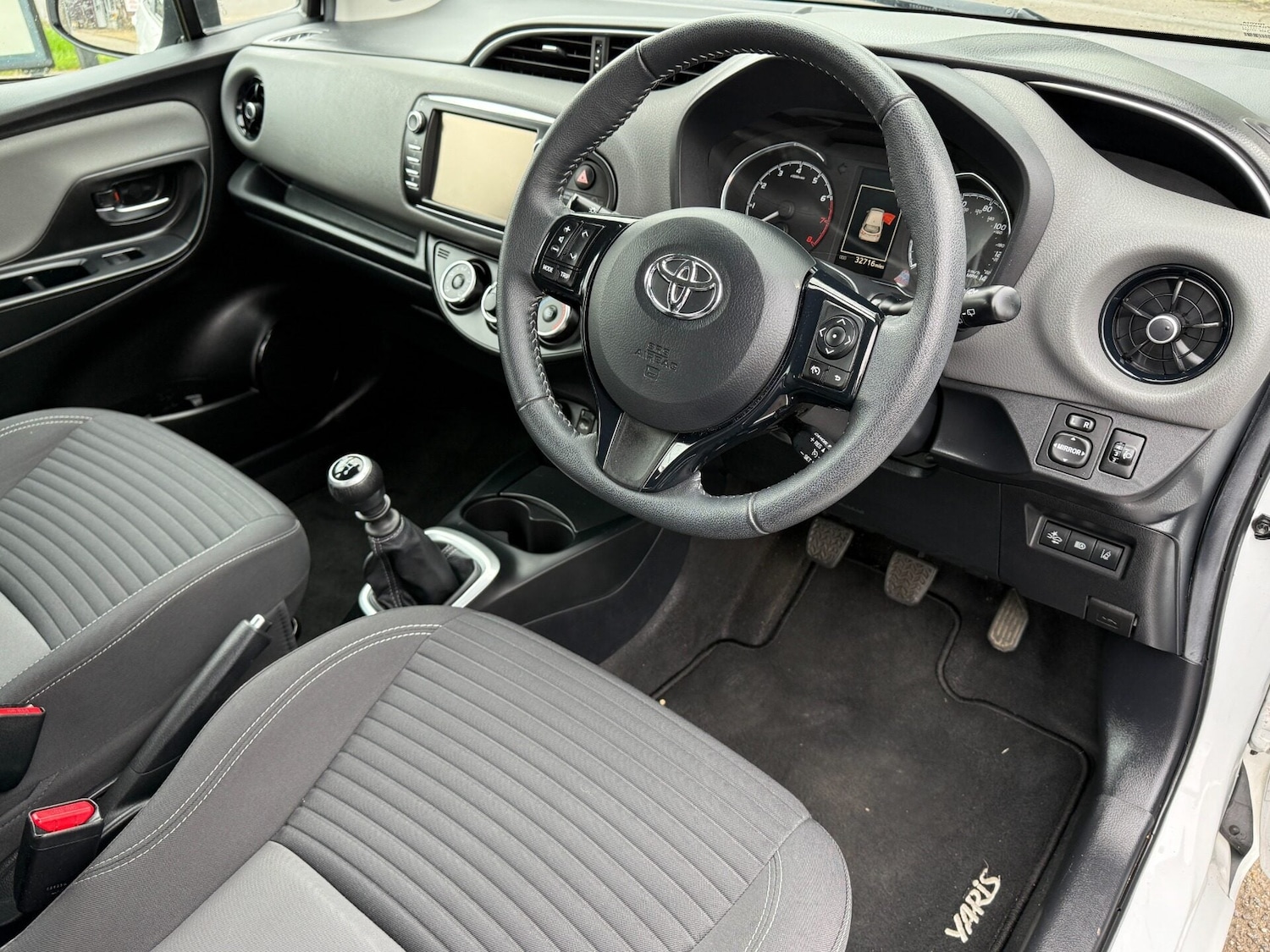 Used Toyota Yaris 2019 for sale - 77818145: Photo 12