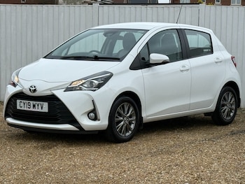 Used Toyota Yaris 2019 for sale - 77818145: Photo