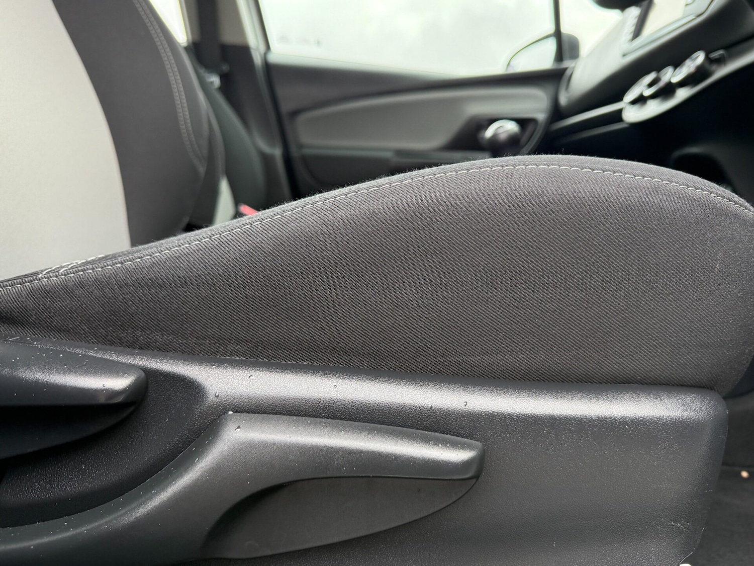 Used Toyota Yaris 2019 for sale - 77818145: Photo 27