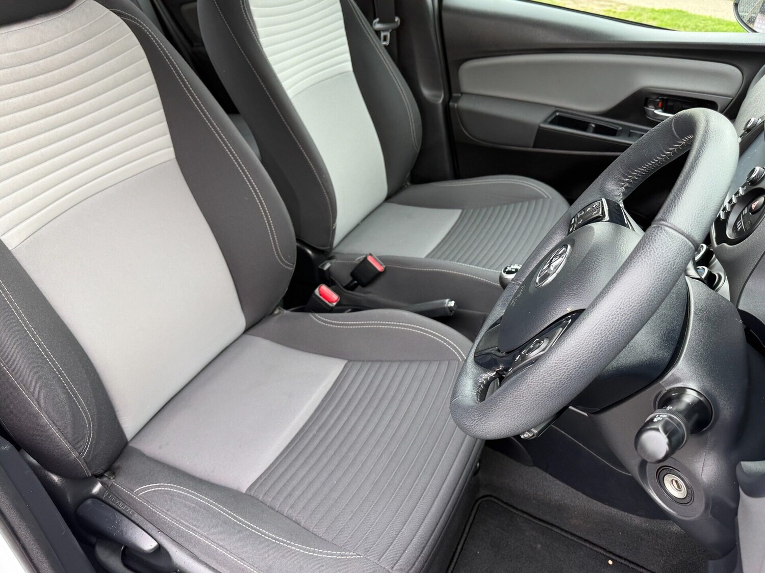 Used Toyota Yaris 2019 for sale - 77818145: Photo 29