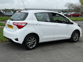Used Toyota Yaris 2019 for sale - 77818145: Photo