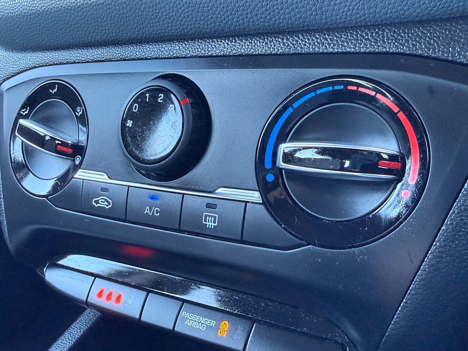 Used Hyundai i20 2015 for sale - 76794770: Photo 18