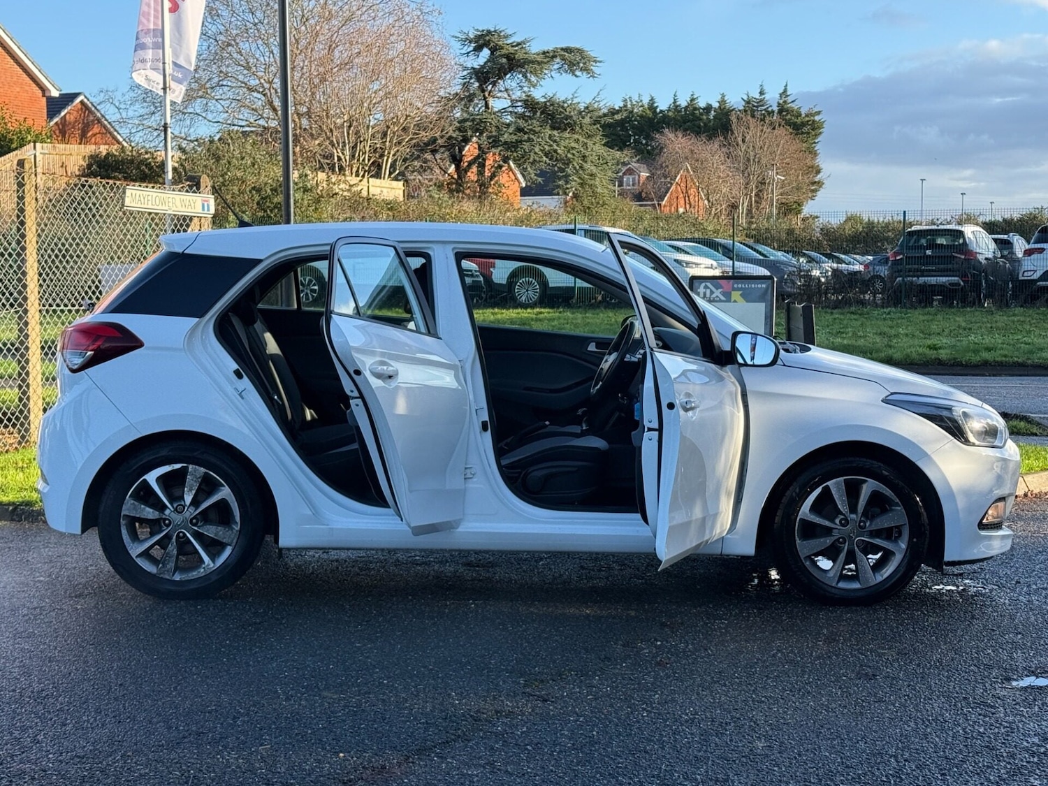 Used Hyundai i20 2015 for sale - 76794770: Photo 5