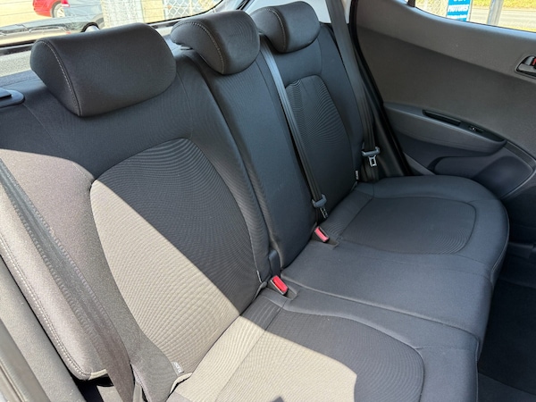 Used Hyundai i10 2017 for sale - 75425544: Photo 21
