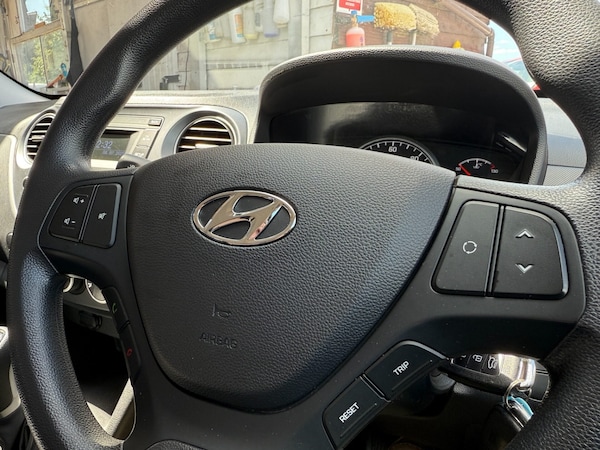 Used Hyundai i10 2017 for sale - 75425544: Photo 31
