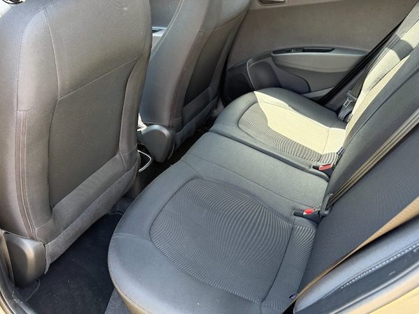 Used Hyundai i10 2017 for sale - 75425544: Photo 32