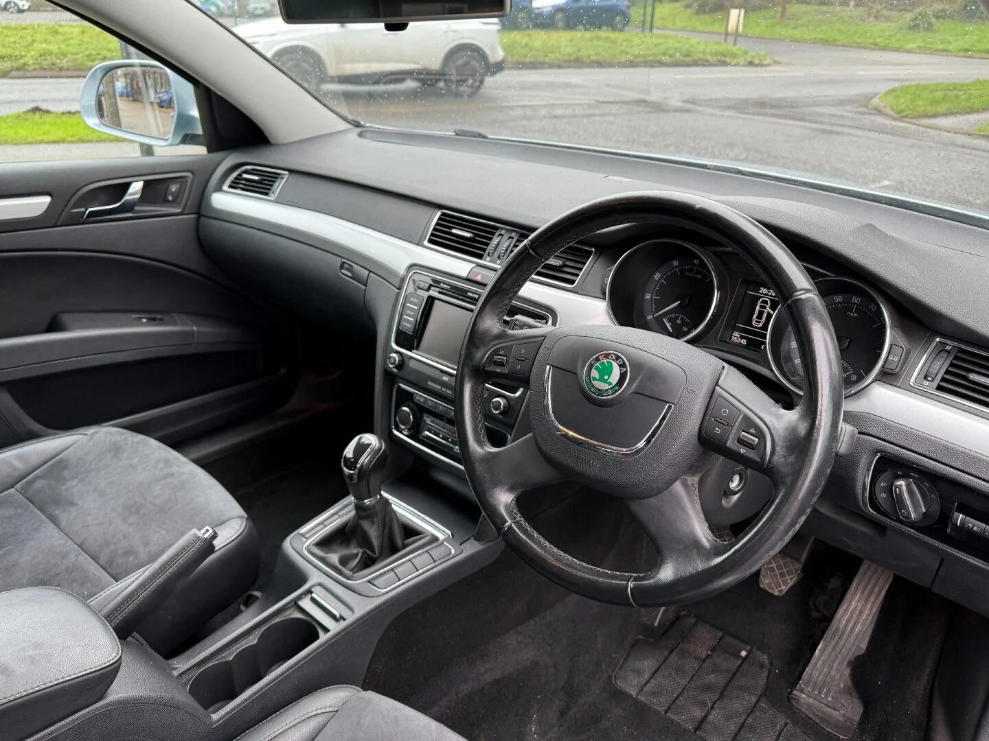 Used Skoda Superb 2012 for sale - 77112985: Photo 14