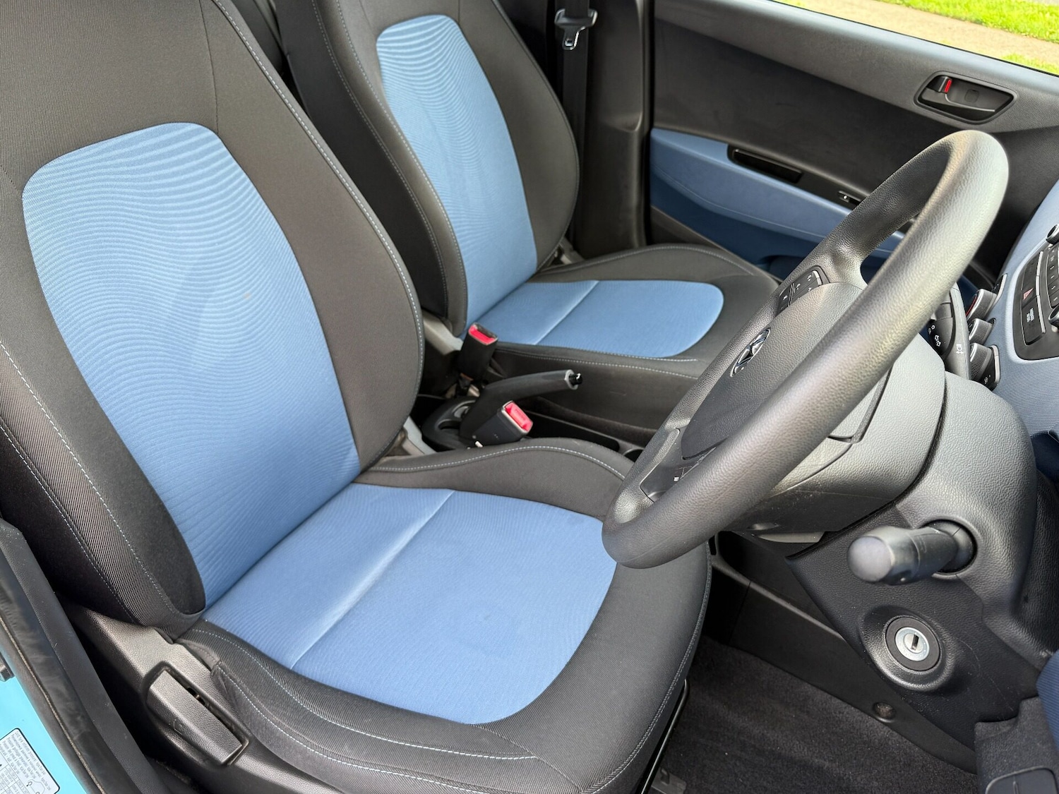 Used Hyundai i10 2014 for sale - 76555297: Photo 10