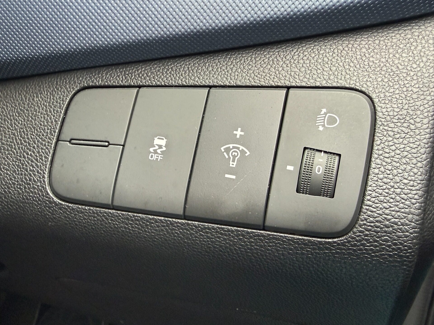 Used Hyundai i10 2014 for sale - 76555297: Photo 31