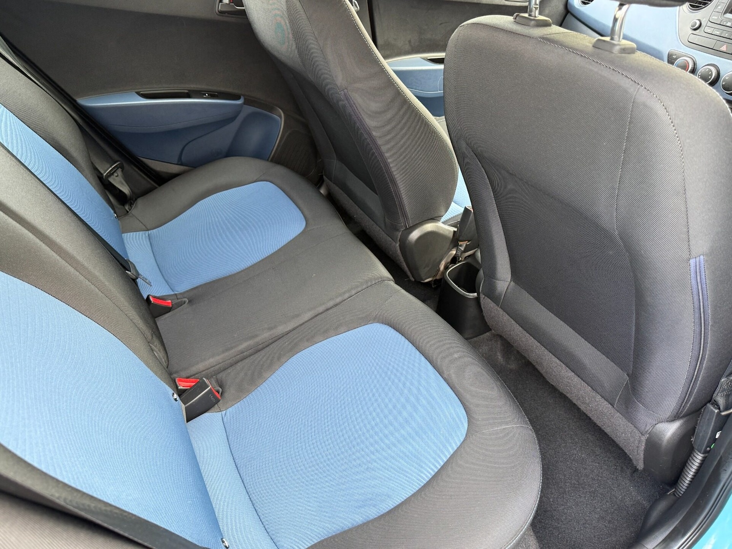 Used Hyundai i10 2014 for sale - 76555297: Photo 33