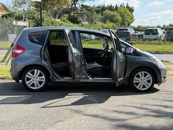 Used Honda Jazz 2013 for sale - 78495996: Photo
