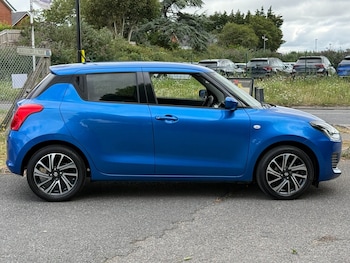 Used Suzuki Swift 2021 for sale - 79086130: Photo