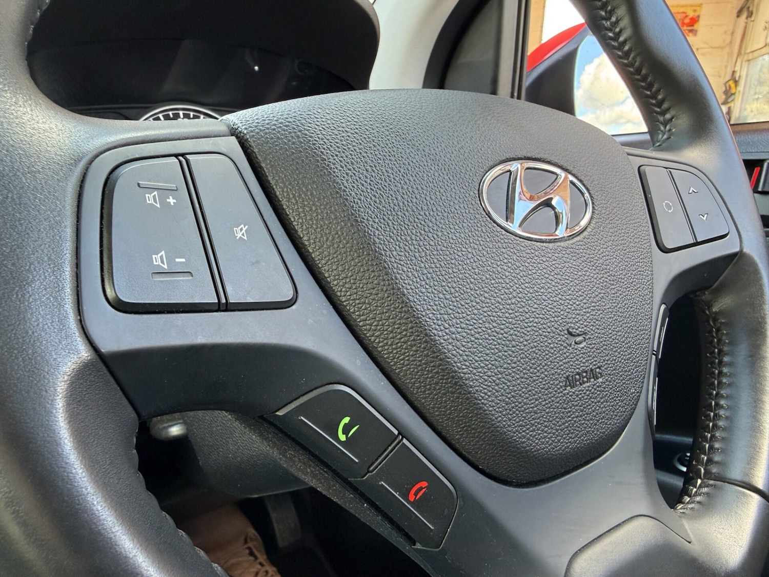 Used Hyundai i10 2018 for sale - 78027496: Photo 29