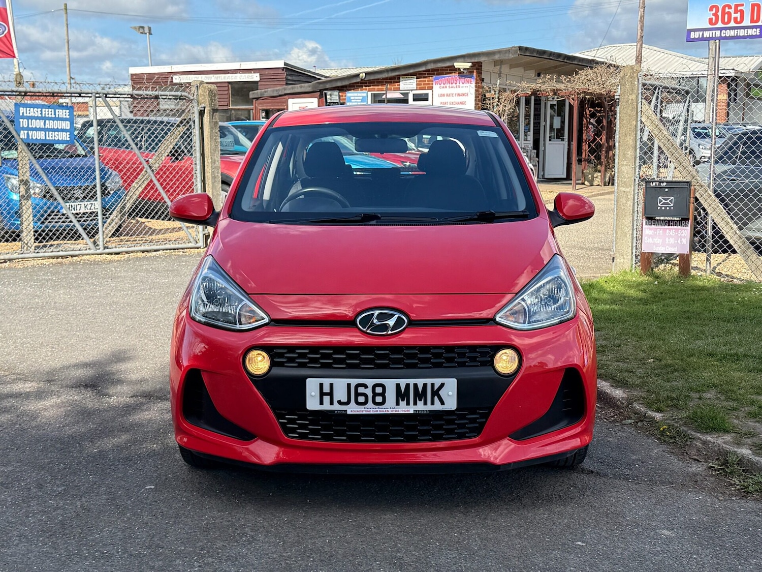 Used Hyundai i10 2018 for sale - 78027496: Photo 9