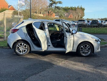 Used Mazda Mazda2 2019 for sale - 76932227: Photo