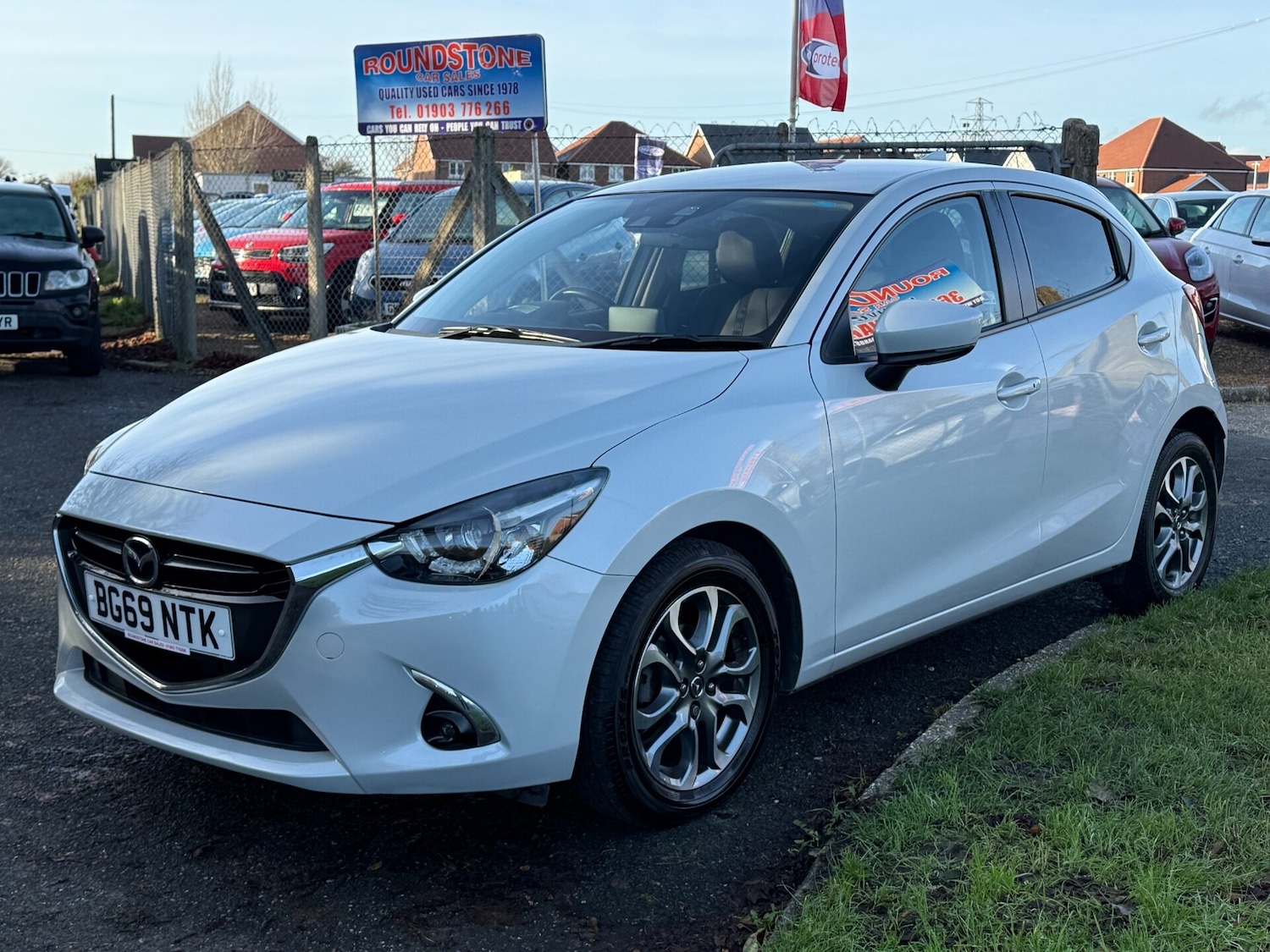 Used Mazda Mazda2 2019 for sale - 76932227: Photo 8