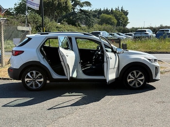 Used Kia Stonic 2021 for sale - 79167645: Photo