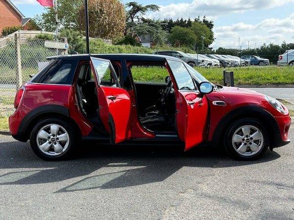 Used MINI Hatch 2020 for sale - 75423140: Photo 5