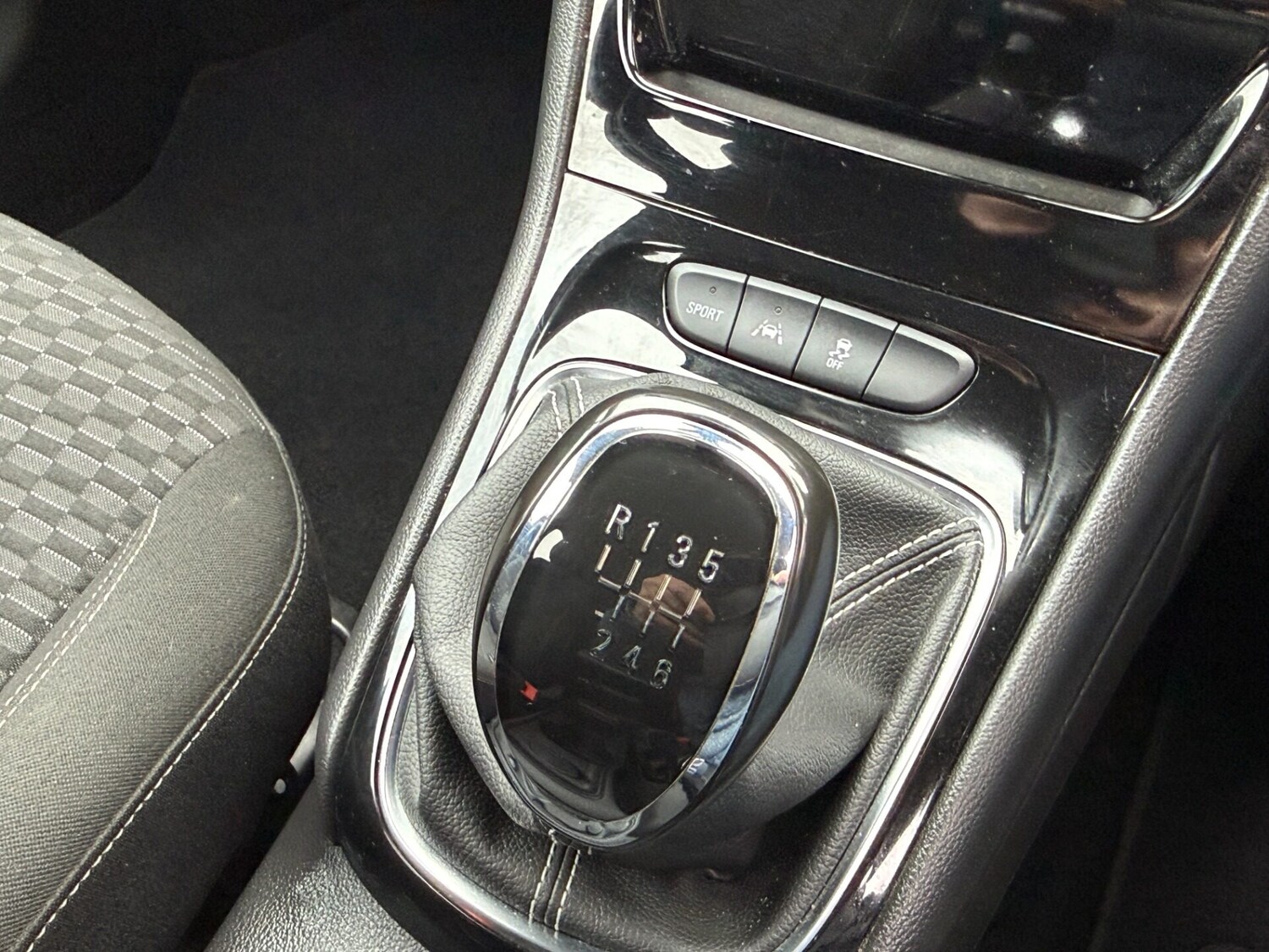 Used Vauxhall Astra 2018 for sale - 77555953: Photo 23