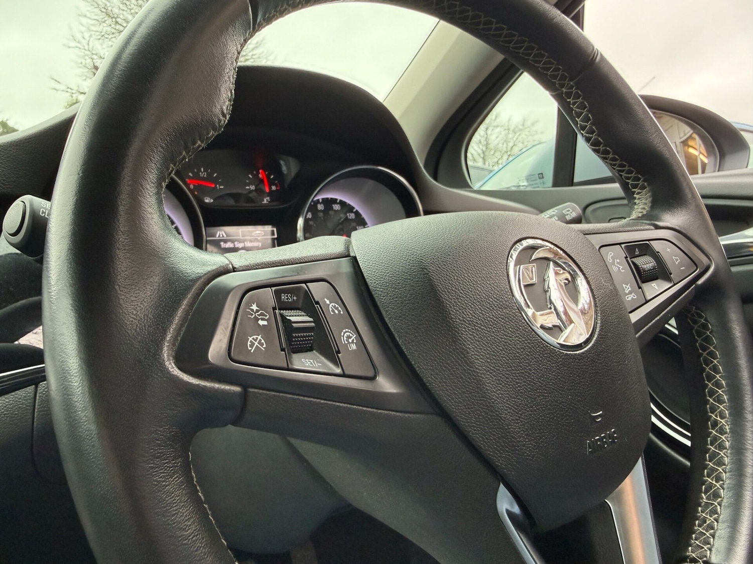 Used Vauxhall Astra 2018 for sale - 77555953: Photo 25