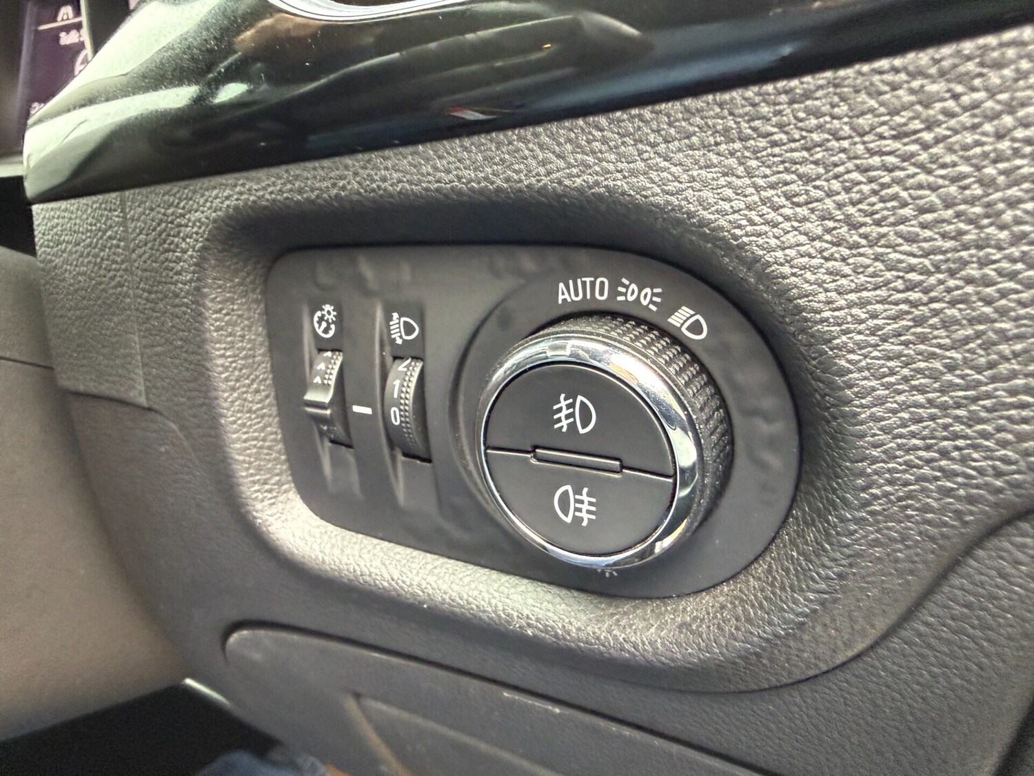 Used Vauxhall Astra 2018 for sale - 77555953: Photo 30