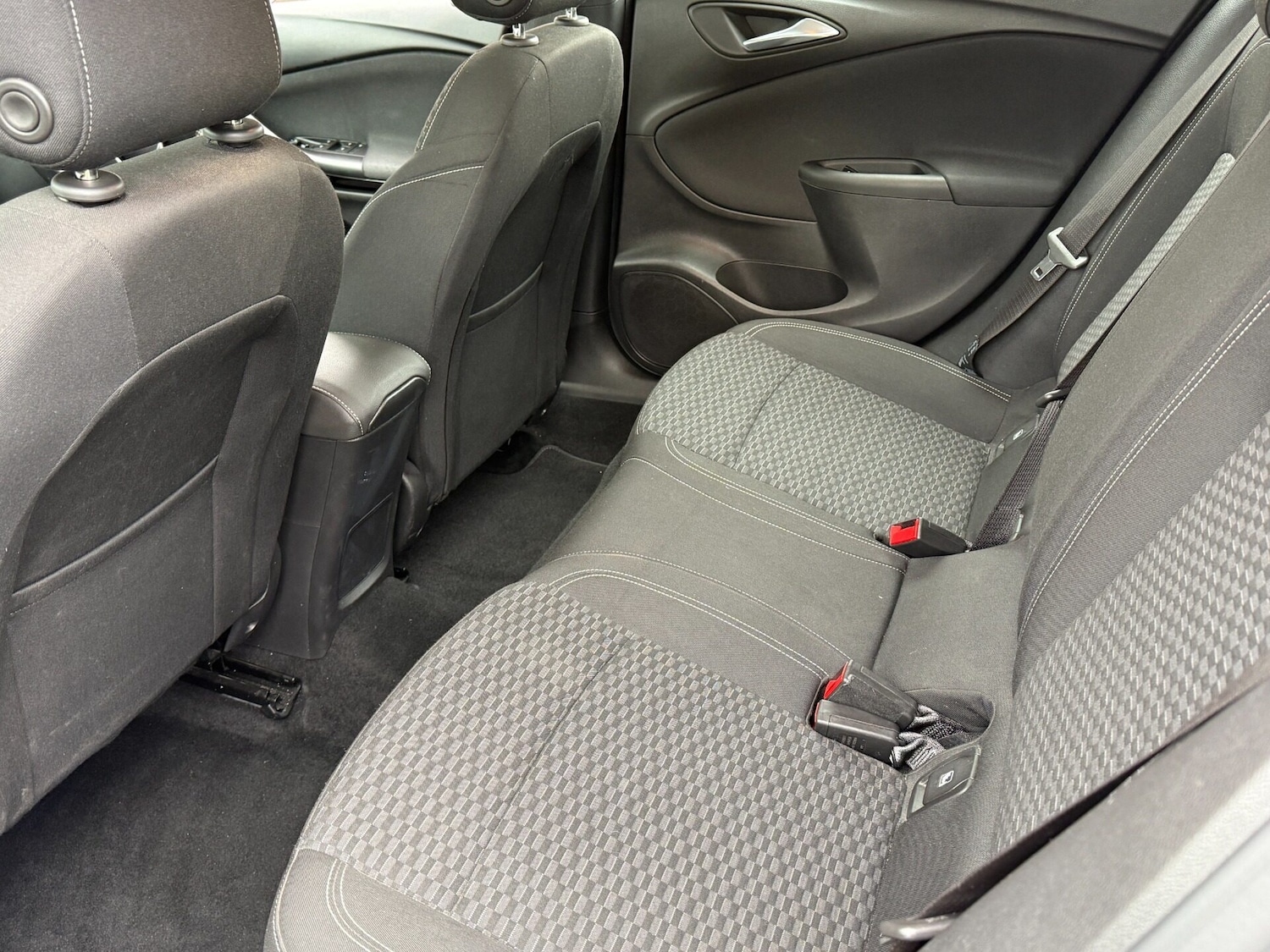 Used Vauxhall Astra 2018 for sale - 77555953: Photo 31