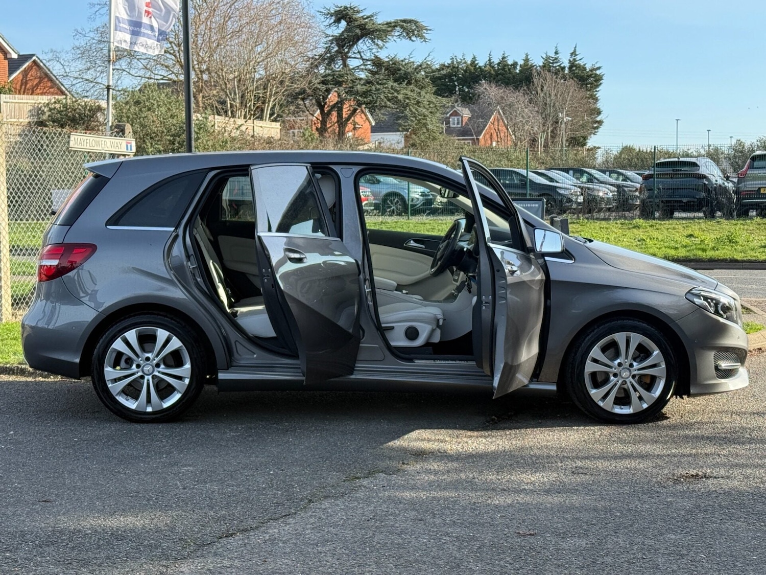 Used Mercedes-Benz B Class 2016 for sale - 77579675: Photo 3