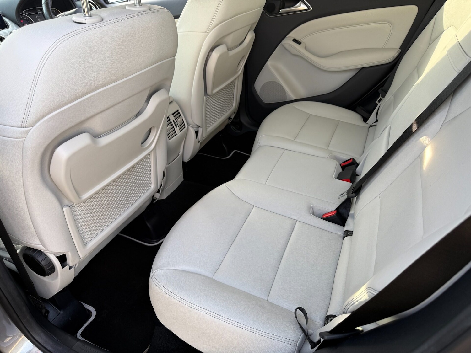 Used Mercedes-Benz B Class 2016 for sale - 77579675: Photo 34