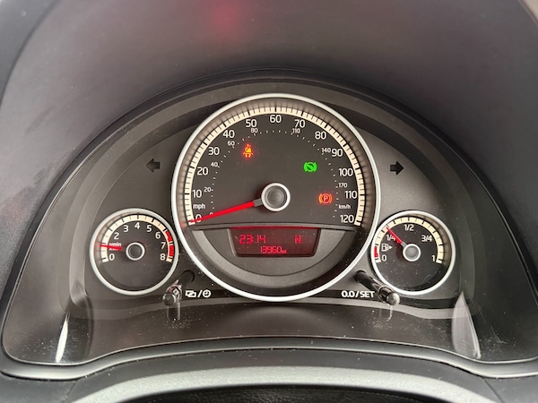 Used Volkswagen up! 2014 for sale - 76148704: Photo 11