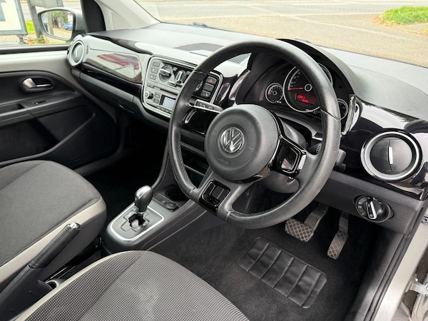Used Volkswagen up! 2014 for sale - 76148704: Photo 12