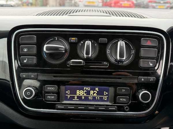 Used Volkswagen up! 2014 for sale - 76148704: Photo 13