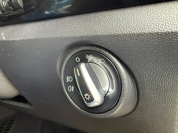 Used Volkswagen up! 2014 for sale - 76148704: Photo 25
