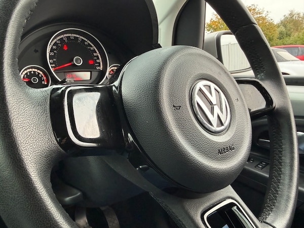 Used Volkswagen up! 2014 for sale - 76148704: Photo 29