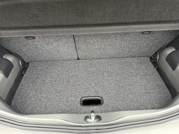 Used Volkswagen up! 2014 for sale - 76148704: Photo 40