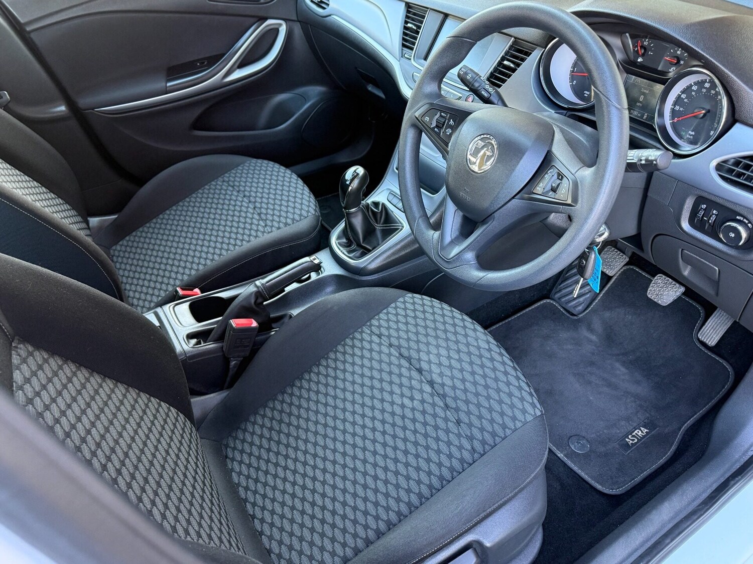 Used Vauxhall Astra 2017 for sale - 78054343: Photo 12