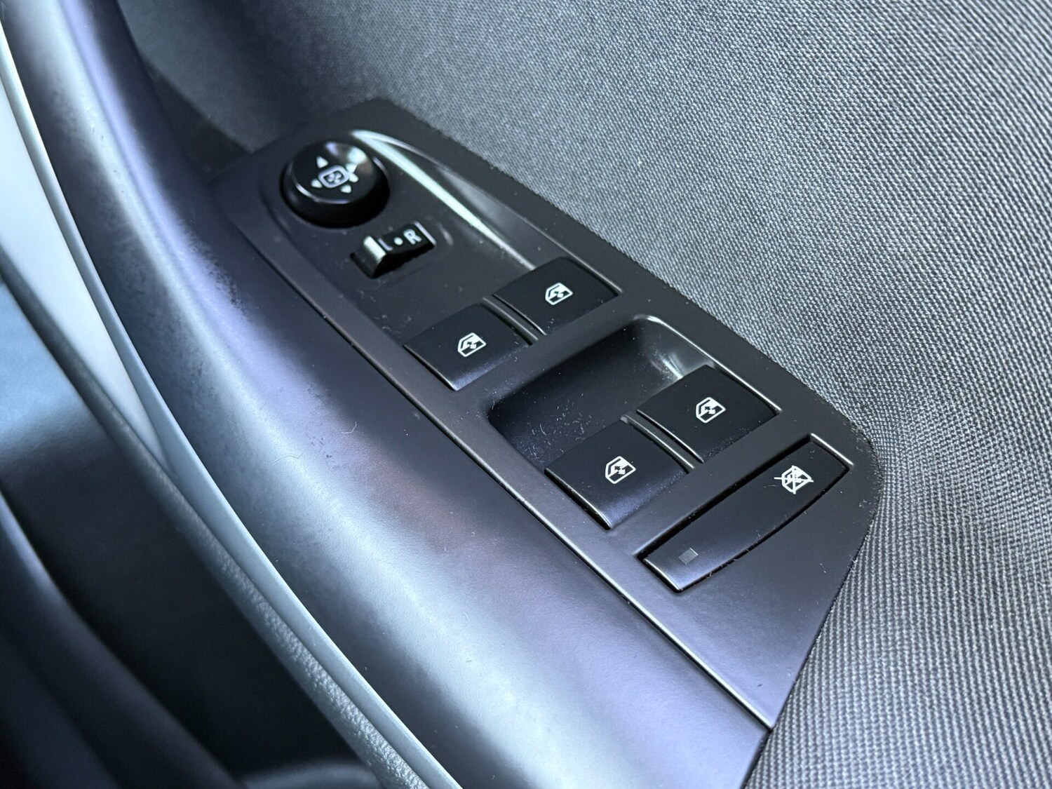 Used Vauxhall Astra 2017 for sale - 78054343: Photo 25