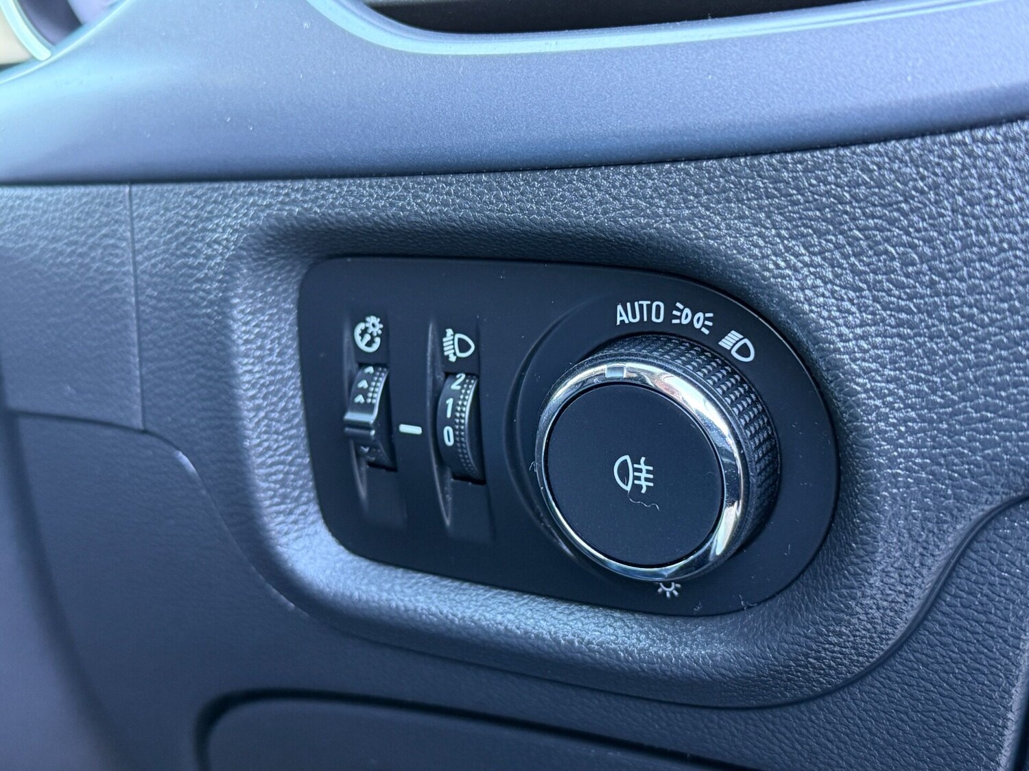 Used Vauxhall Astra 2017 for sale - 78054343: Photo 29