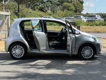 Used Volkswagen up! 2018 for sale - 79432590: Photo