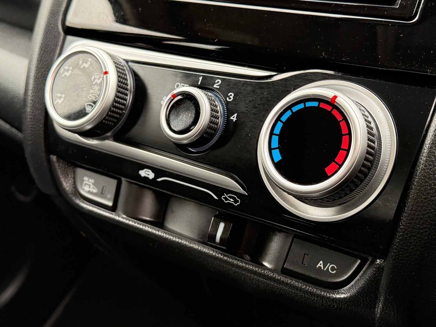 Used Honda Jazz 2019 for sale - 78097916: Photo 35