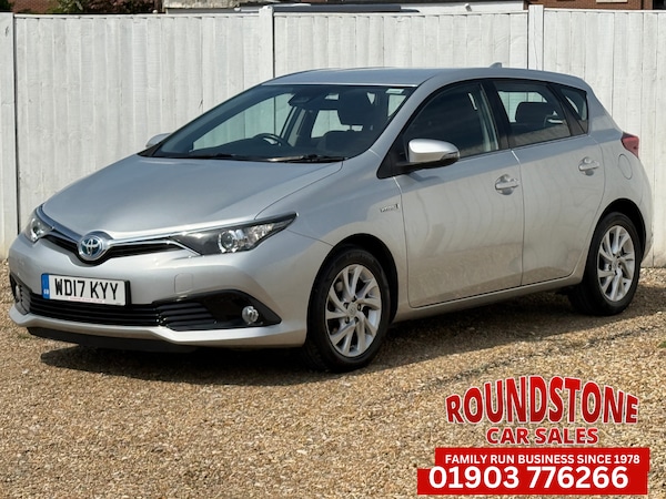 Used Toyota Auris 2017 for sale - 75422440: Photo 2