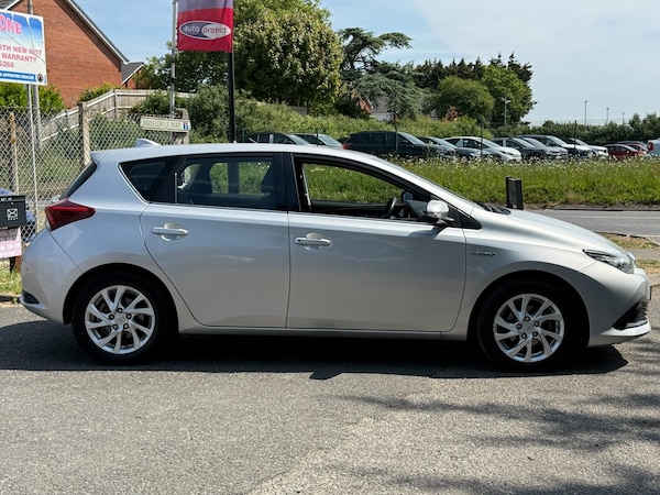 Used Toyota Auris 2017 for sale - 75422440: Photo 4