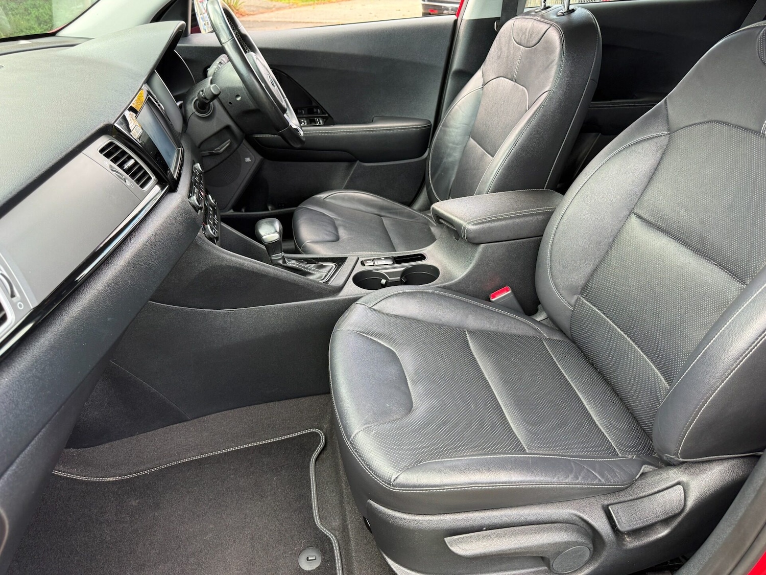 Used Kia Niro 2017 for sale - 76363143: Photo 40