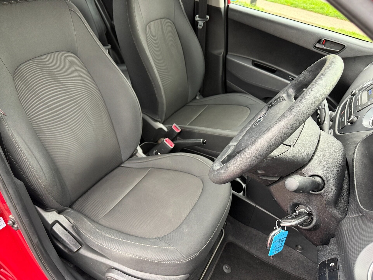 Used Hyundai i10 2017 for sale - 76969869: Photo 10