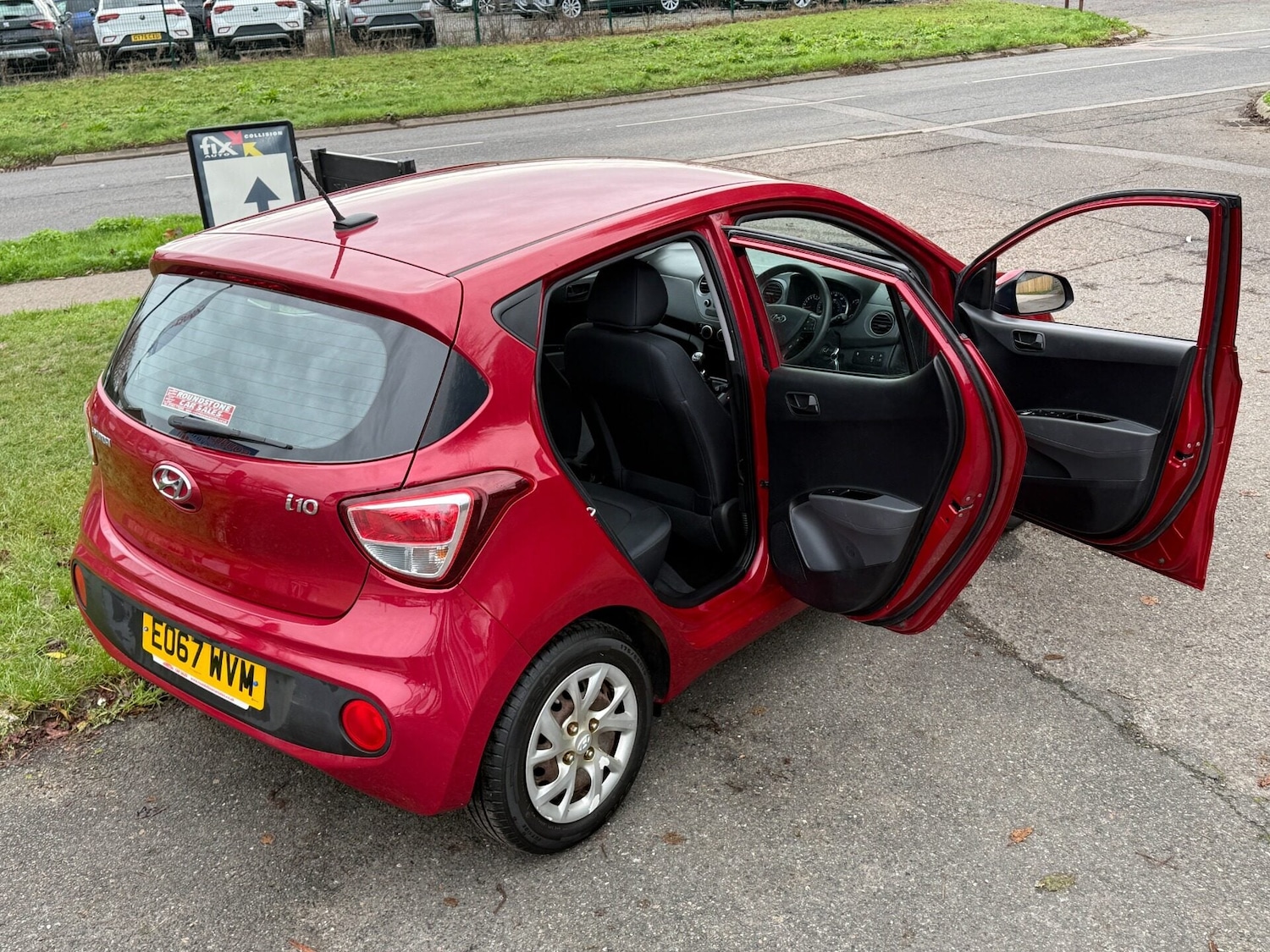 Used Hyundai i10 2017 for sale - 76969869: Photo 17