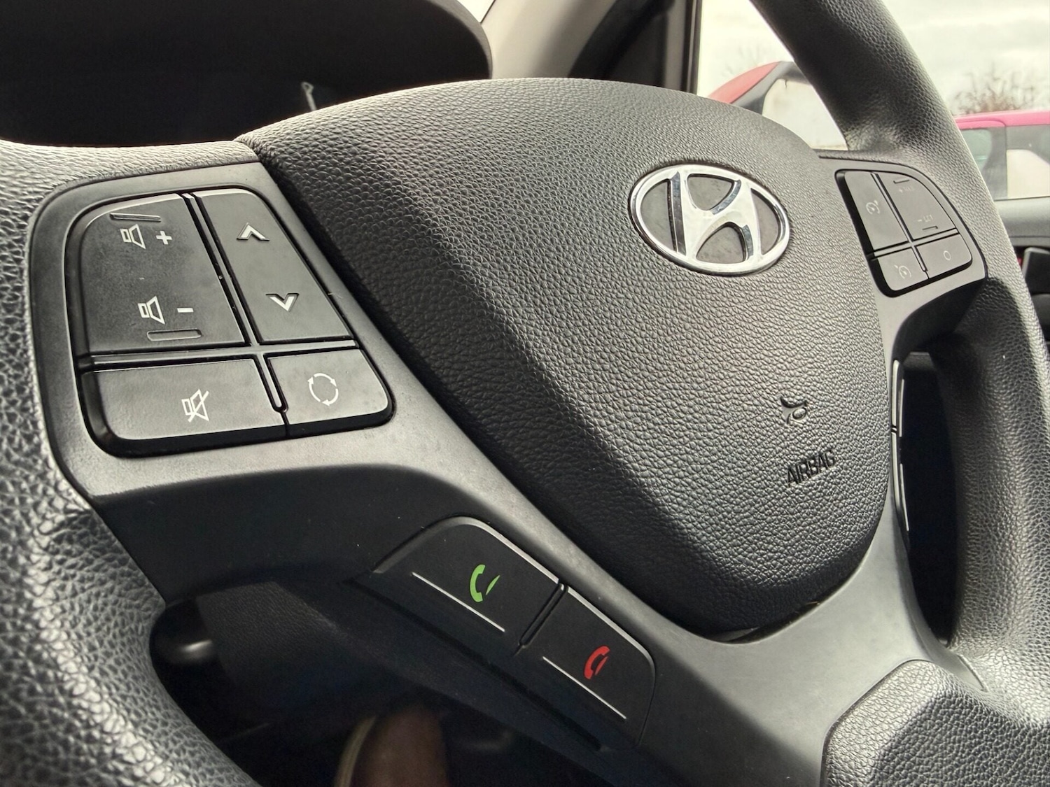 Used Hyundai i10 2017 for sale - 76969869: Photo 28