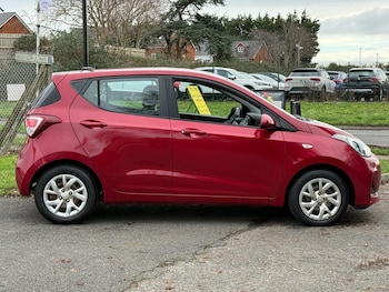 Used Hyundai i10 2017 for sale - 76969869: Photo