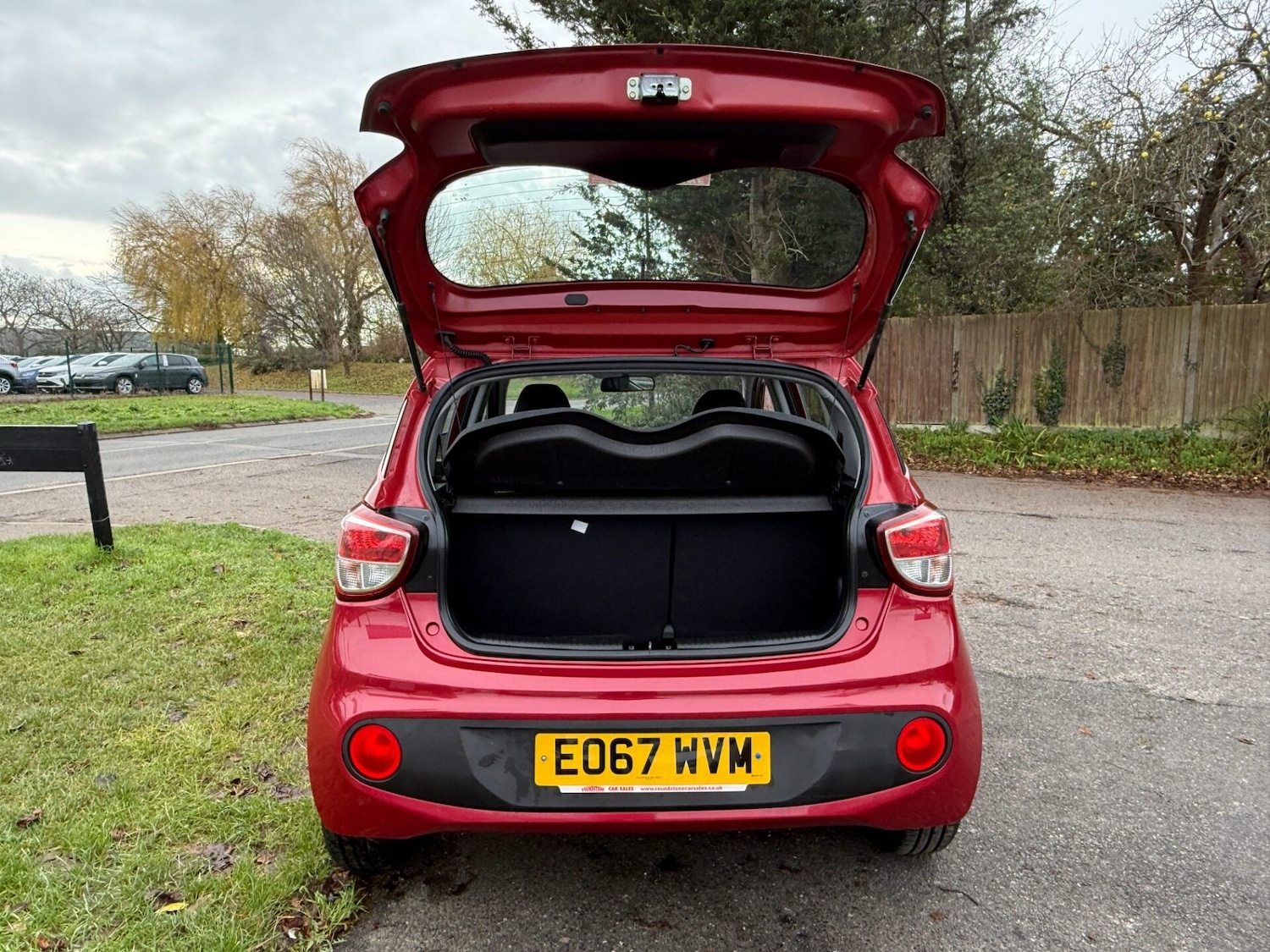 Used Hyundai i10 2017 for sale - 76969869: Photo 42